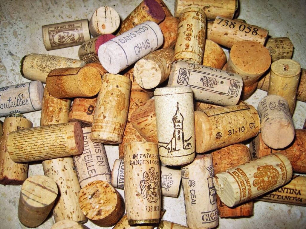 wine corks 1161696 1280 2 1